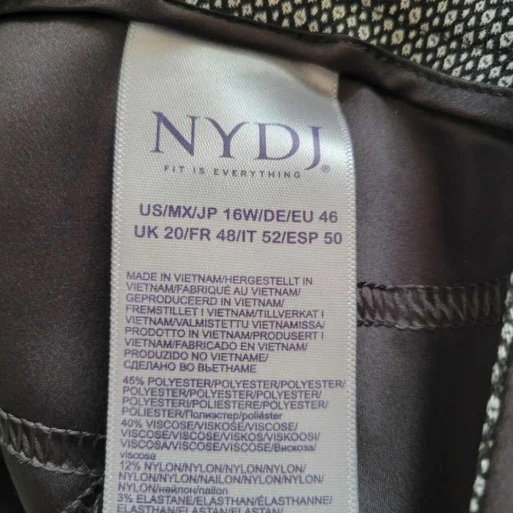 NYDJ black and white stretch ankle length pants‎ Size 16W